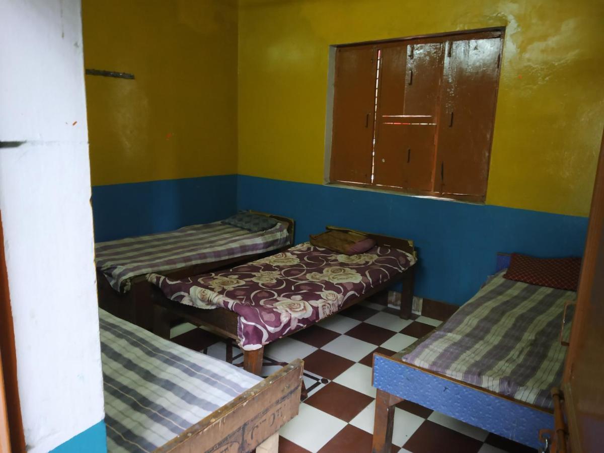 Hotel Yatri Niwas Bénarès Extérieur photo