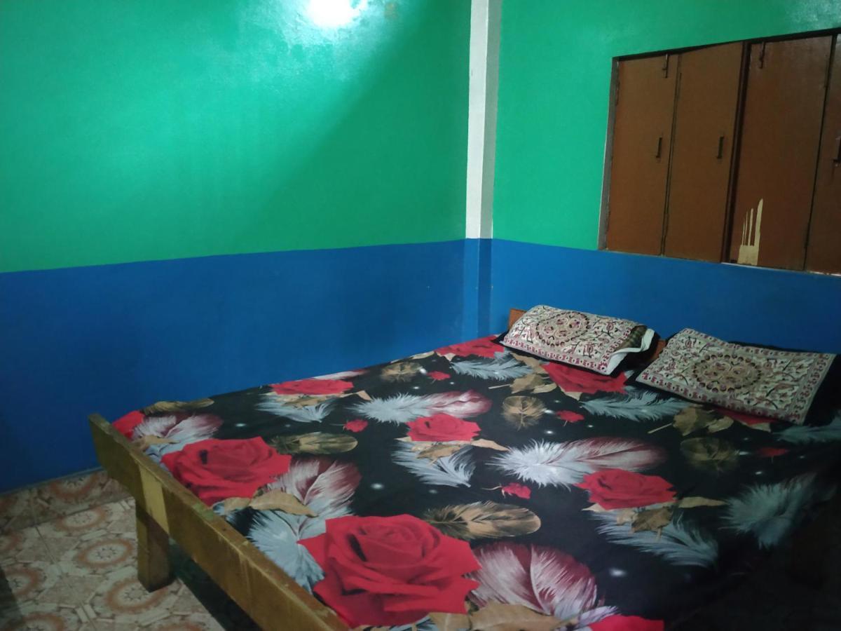 Hotel Yatri Niwas Bénarès Extérieur photo