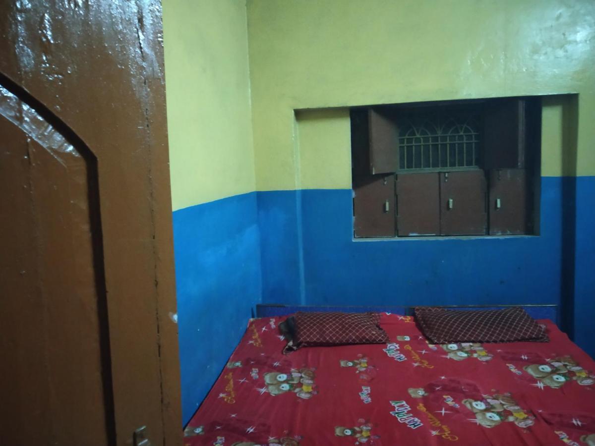 Hotel Yatri Niwas Bénarès Extérieur photo